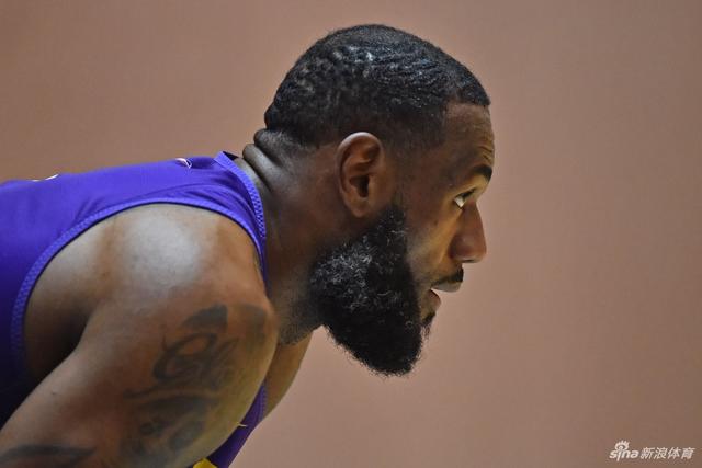 亚运会-胡金秋14+7 中国男篮淘汰韩国晋级四强